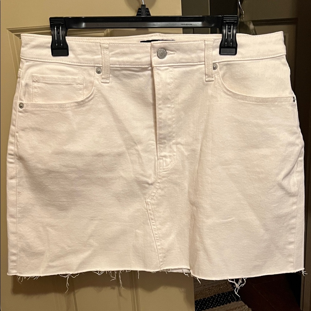 Banana Republic Cream Mini Skirt